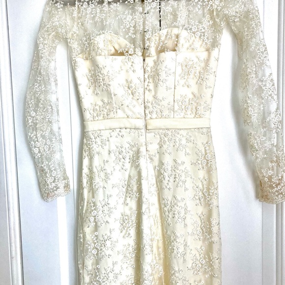 European wedding dress made by a professional tailor - Picture 3 of 9